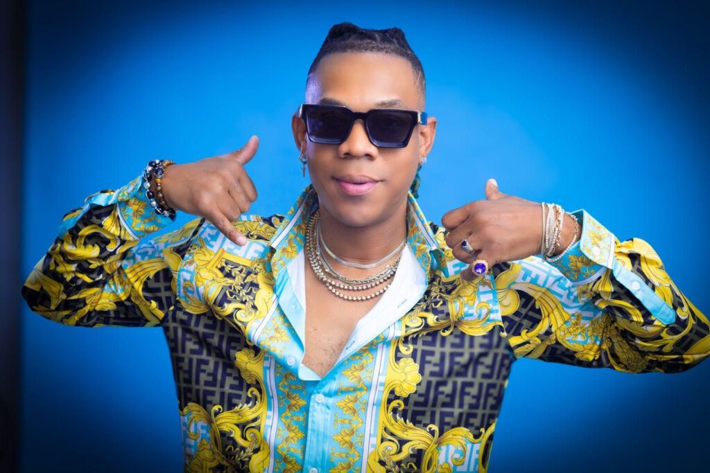 Joshua Bonchwa lage videyo 3ème pye a e anonse pwojè li pou ane 2025 la